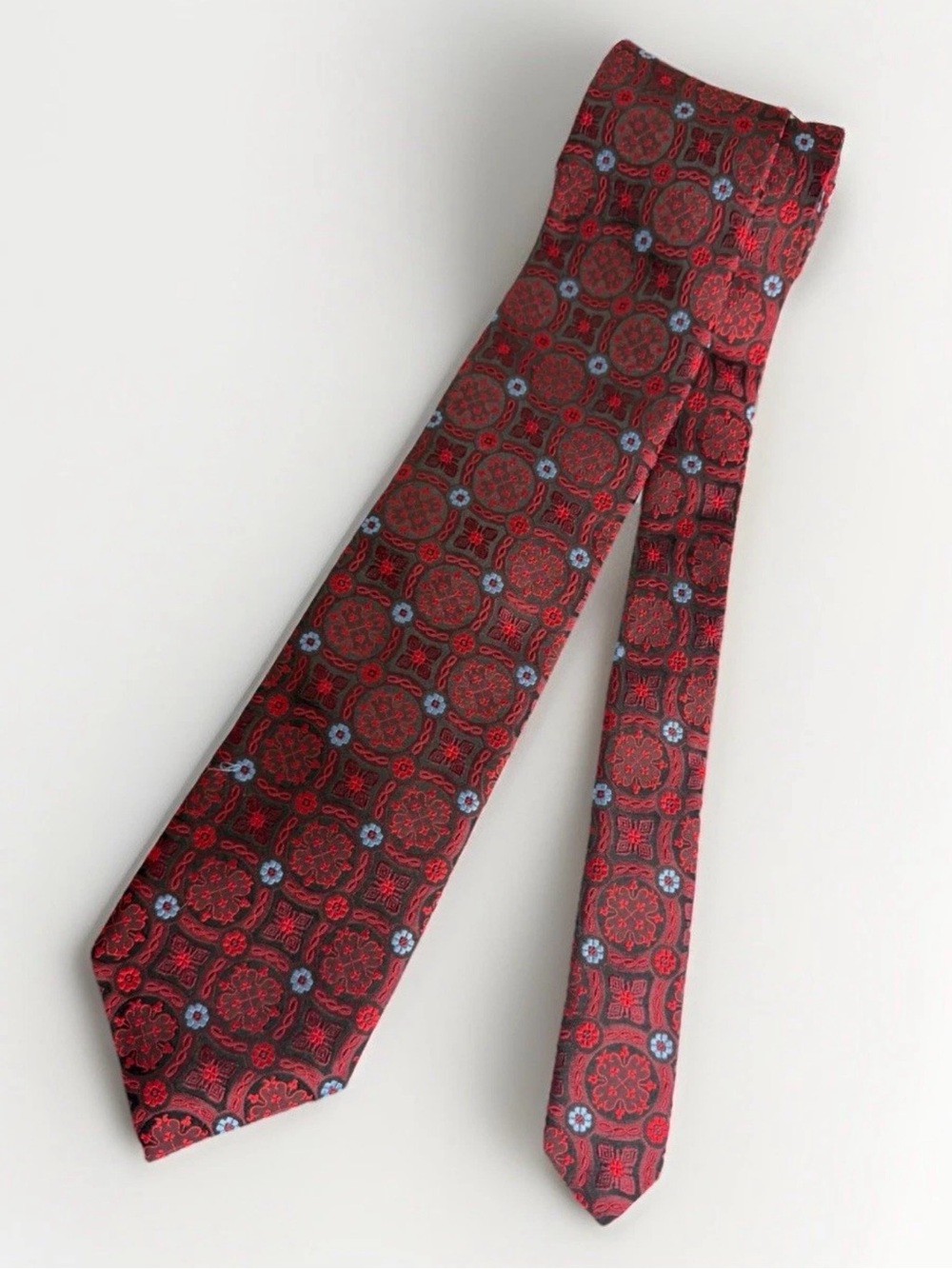 Robert Talbott Dark Red w Medallions & Flowers Men's Tie 100% Silk USA 60”